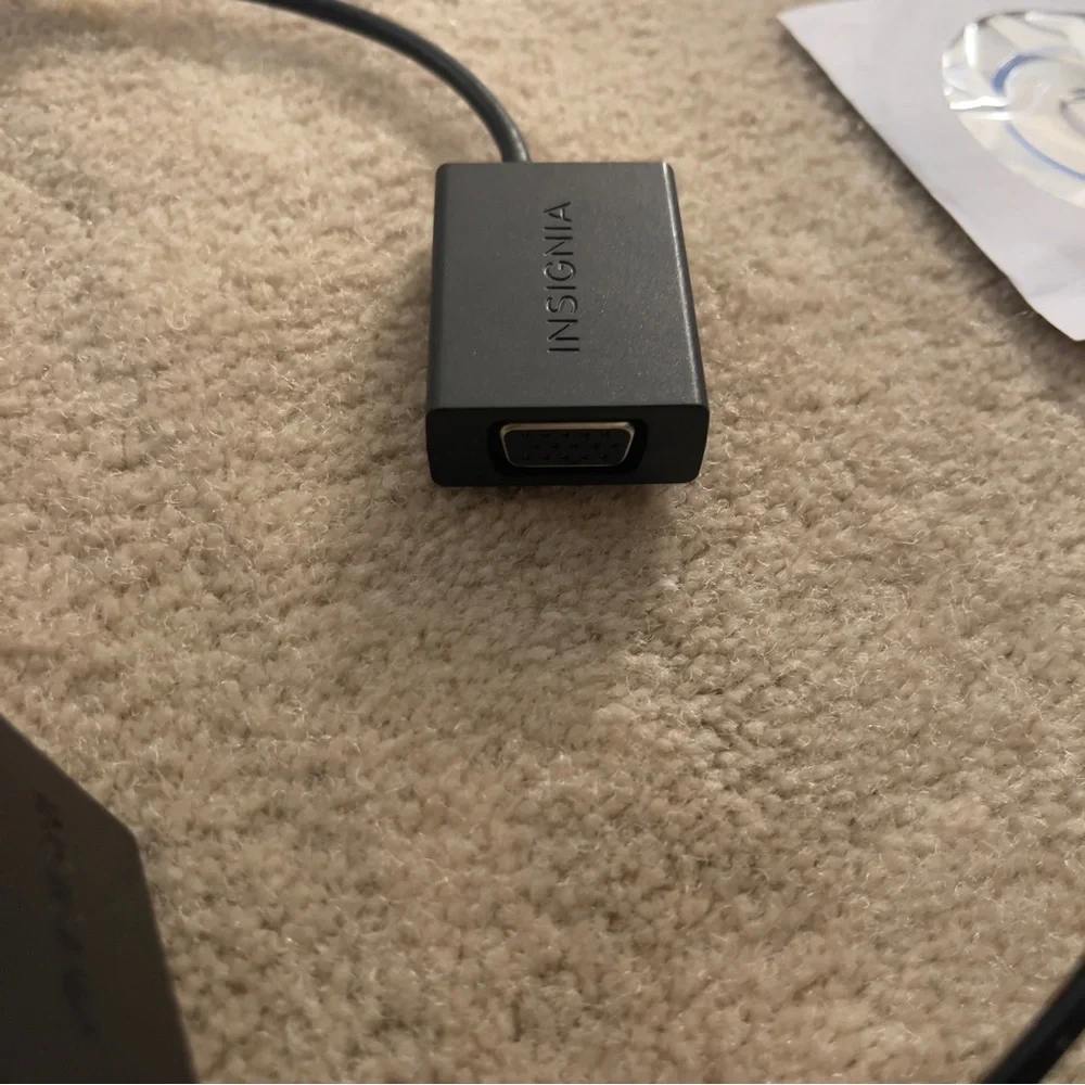 INSIGNIA USB to HDMI/DCI adapter LIKE NEW